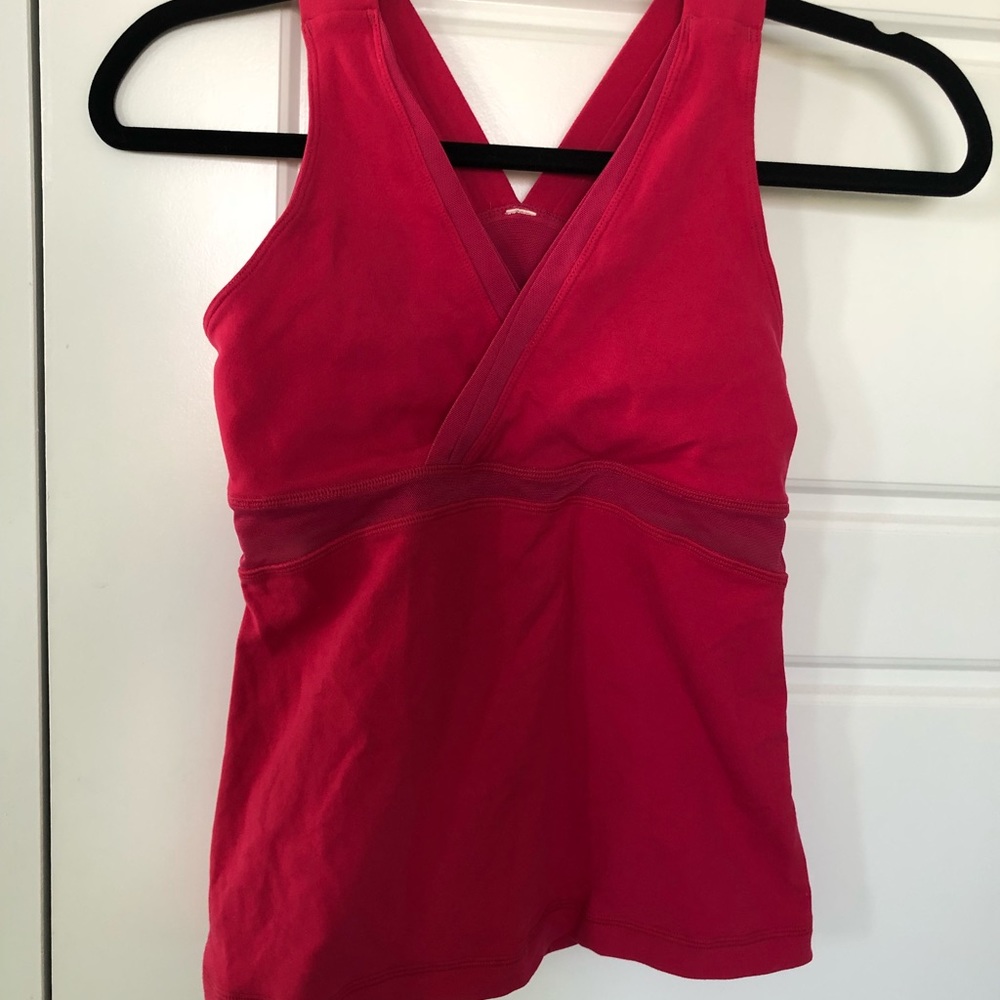 Lululemon top